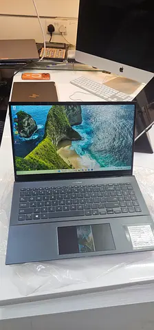 Asus zenbook ultra 15 dual screen i7 4k touch display