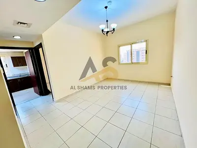 12 Cheqs Payments ~ 2 Bath ~ Closed to Park