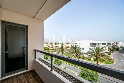Vacant | Balcony | Unfurnished - Furnished Options