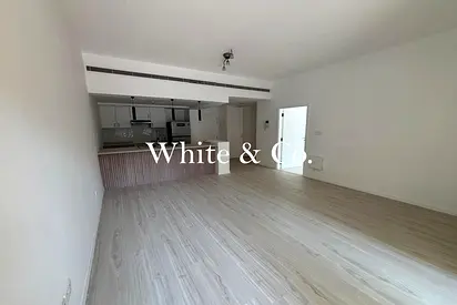 Fully Upgraded | Low Floor | Chiller Free