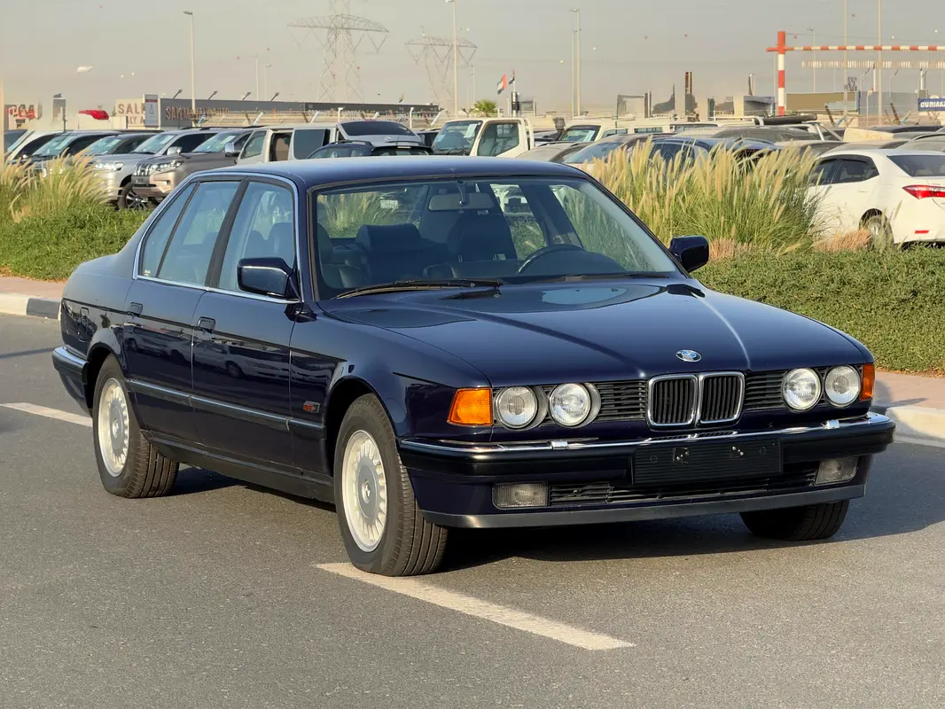 BMW 7-Series 1991 — photo 1 of 17