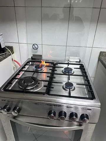 Hoover Stainless Steel 4-Burner Gas Cooker with Oven - Good Working Condition