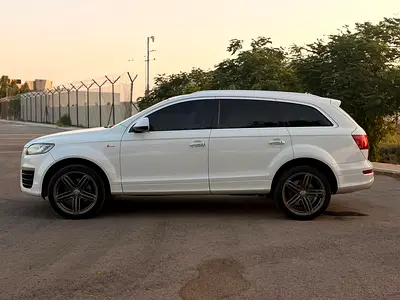 2015 AUDI Q7 — миниатюра 3