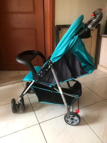 Moon Brand - brand new Lightweight teal baby stroller