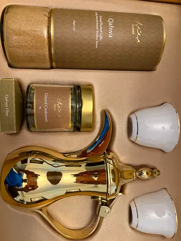 Bateel Gold Plam Qahwa Gift Set