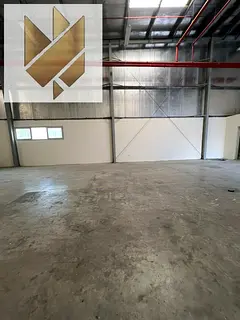 Compact Warehouse in Prime Industrial Zone
