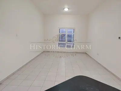 شقة فسيحة بغرفة نوم واحدة | MED 42 | تصميم مخطط مفتوح
