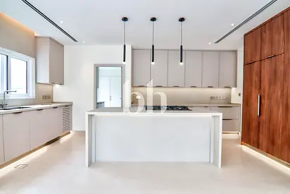 Fully Upgraded | 4 En-Suite Bedrooms | Pool