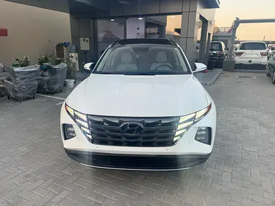 2023 Hyundai Tucson Limited - full panoramic 360 camera very clean and neat