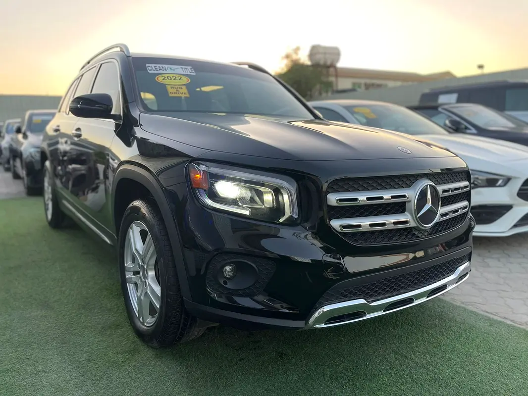 Mercedes-Benz GLB-Class 2022 — photo 1 of 17