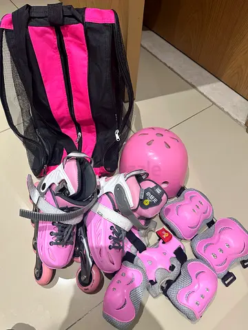 Kids pink inline skates set with helmet, pads and bag - size 31-34