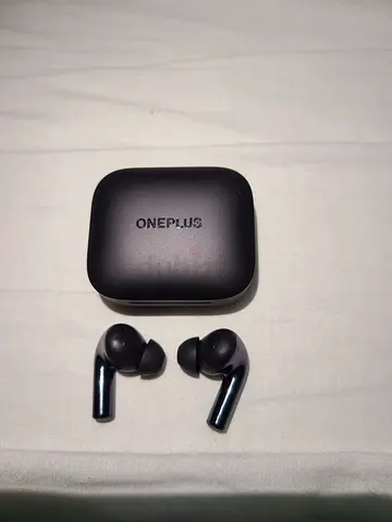 OnePlus Buds 3 (Black) - New Condition, Original (Not a single scratch)