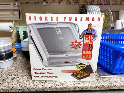 George Foreman Lean Mean Grilling Machine - Original Box