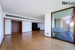 Sea View | Vacant | Unfurnished | Luxurious APT — 2