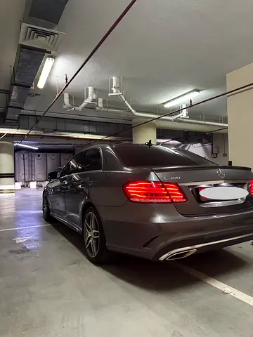 Mercedes-Benz E 300 2016 GCC Specs - Excellent Condition