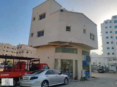 موقع جيد قرب جميع الخدمات منطقه ليواره