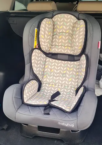 Babyhug Convertible Car Seat - Good Condition, Neutral Leaf Print