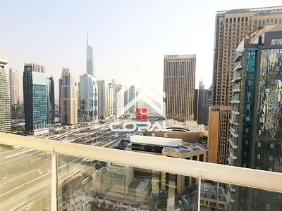 Gorgeous vacant studio on higher floor with remarkable view