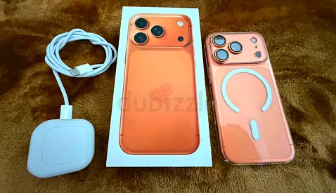 iPhone 17 Pro with box, MagSafe case and charger - Good condition