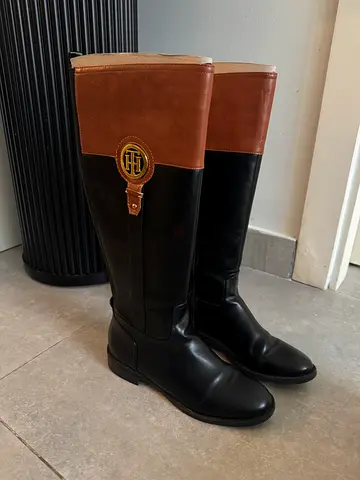 Tommy Hilfiger boots