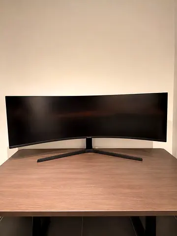 Samsung G9 QLED, 49-inch Ultra-wide Curved Monitor - Good Condition