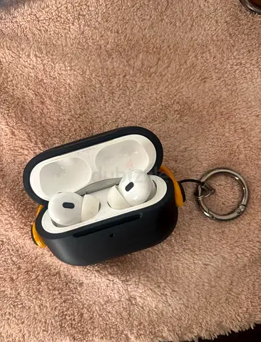 Airpods 2 pro- 6 month old with one year apple care +