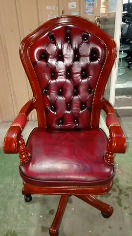 Manager chair