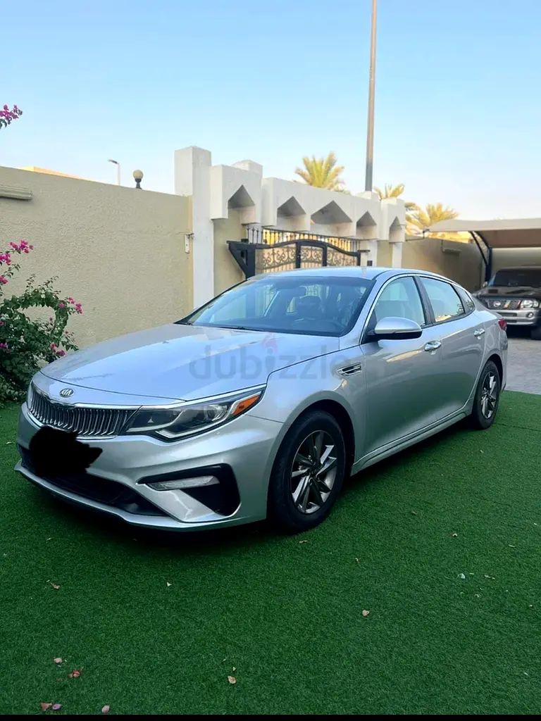 Kia Optima 2019 — photo 1 of 7