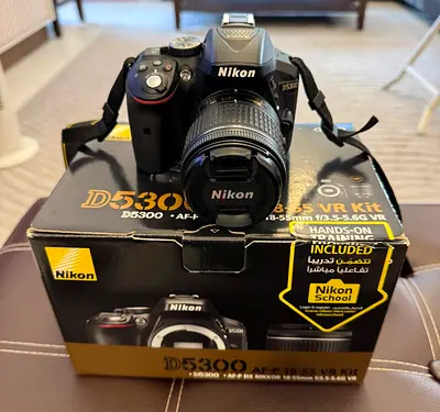 Nikon D5300 DSLR with lens AF-P DX 18-55mm f/3.5-5.6G VR - Good Condition