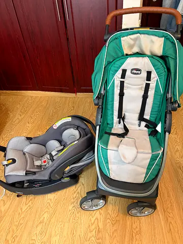 Chicco keyfit35 car seat with isofix base and chicco bravo stroller