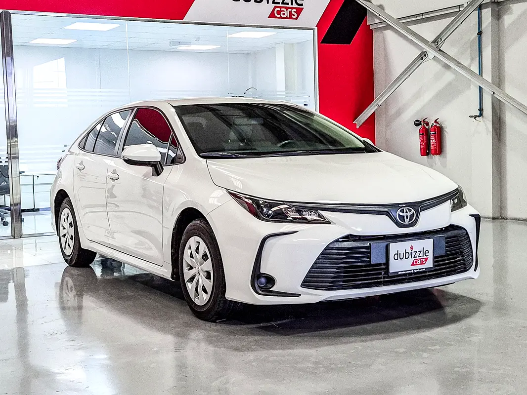 Toyota Corolla 2023 — photo 1 of 14