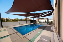 √CORNER 5BR Villa with Pool | Landscaped Garden√
