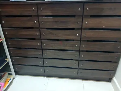 Shoe cabinet
