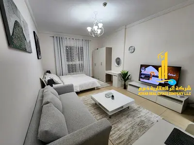 🏡 أفخم وأرقى استوديو للإيجار الشهري في أبراج الياسمين – الجرف 2✨ 🔹 استوديو واسع مفروش بالكامل بفرش جديد وأنيق 🔹 موقع حيوي في أبراج الياسمين – الجرف
