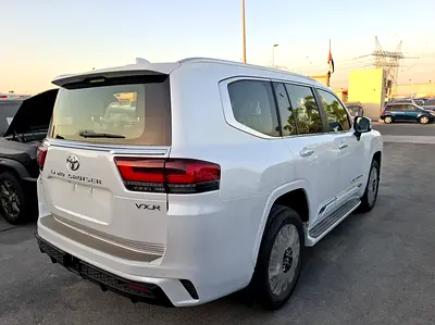 2026 Toyota LAND CRUISER — миниатюра 3