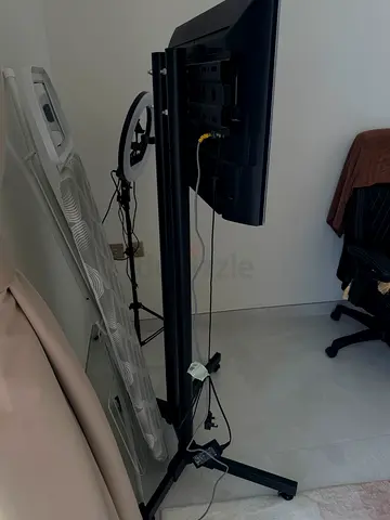 32 inch Samsung LCD TV on Adjustable Stand (Used)
