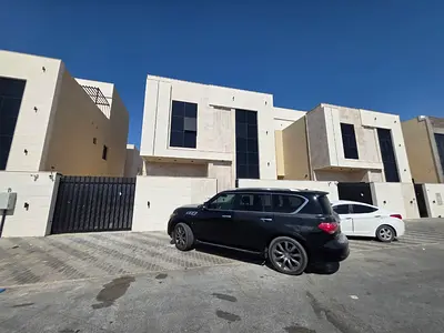 For Rent in Al Yasmin A distinctive villa, brand new and ready for immediate occupancy, featuring: 5 bedrooms Spacious living room 2 lounges Maid's
