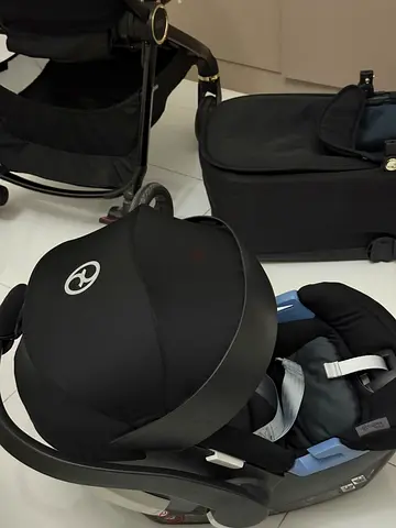Cybex Aton infant car seat with carrycot and stroller frame (black) - excellent condition (full set)