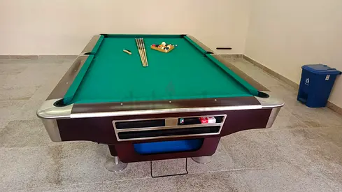 9 feet Marble slate top,Return ball used  pool billiards table is for sale