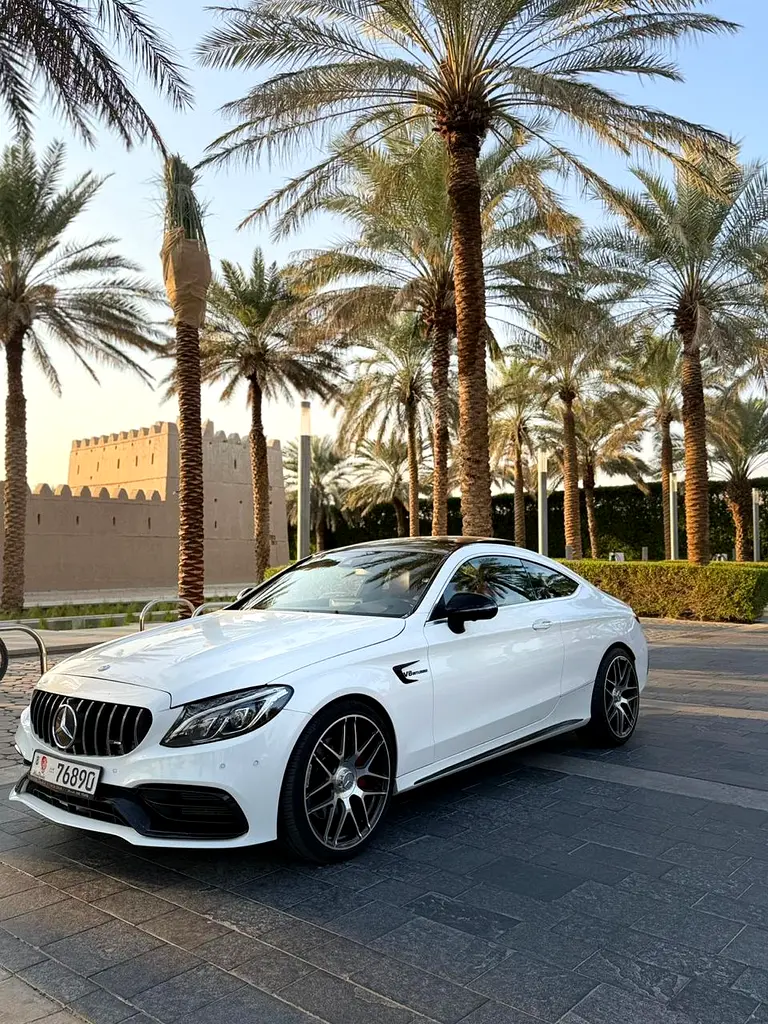 Mercedes-Benz C-Class 2017 — photo 1 of 12