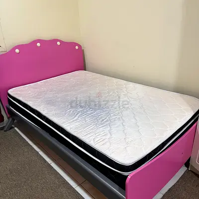 عدد 2 سرير + عدد 2 مرتبة