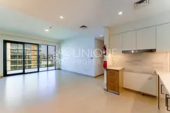 Prime Connectivity | Sea View | Top Floor