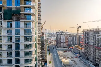 Prime Connectivity | Sea View | Top Floor