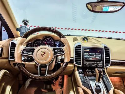 صورة 10 لـ 2016 Porsche CAYENNE