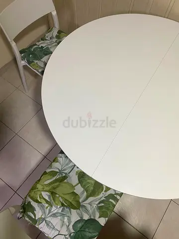 IKEA Vihals Round Table