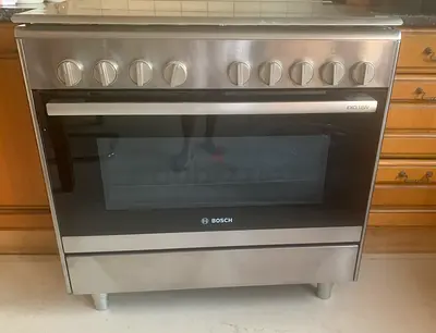 Bosch Stainless Steel Freestanding Gas Range with Oven - Good Working Condition