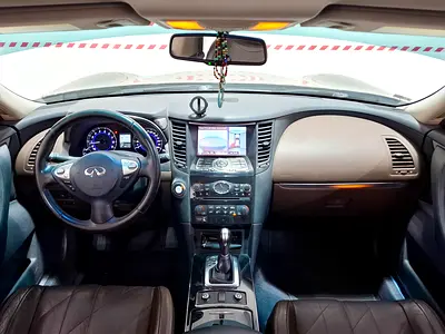 صورة 9 لـ 2019 Infiniti QX70