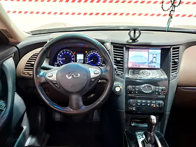 صورة 10 لـ 2019 Infiniti QX70