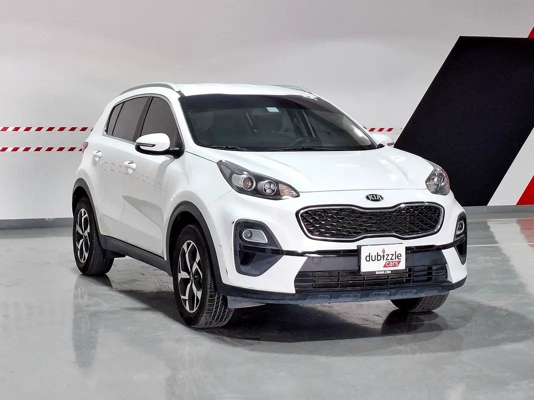 Kia Sportage 2022 — photo 1 of 14