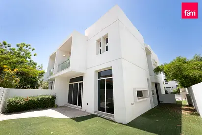 Semi Detached I 3 Beds + Maids I On The Park